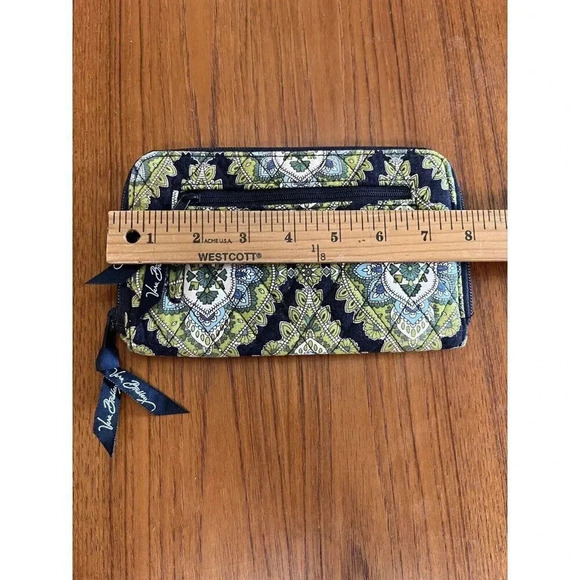 Vera Bradley Large Cambridge Zip Blue/Green Wallet 8 Inch Pristine Condition - Picture 3 of 7